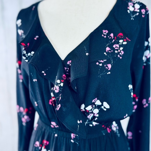 ✨ Express | Black Floral Ruffle Dress – Size Small - Picture 4 of 14